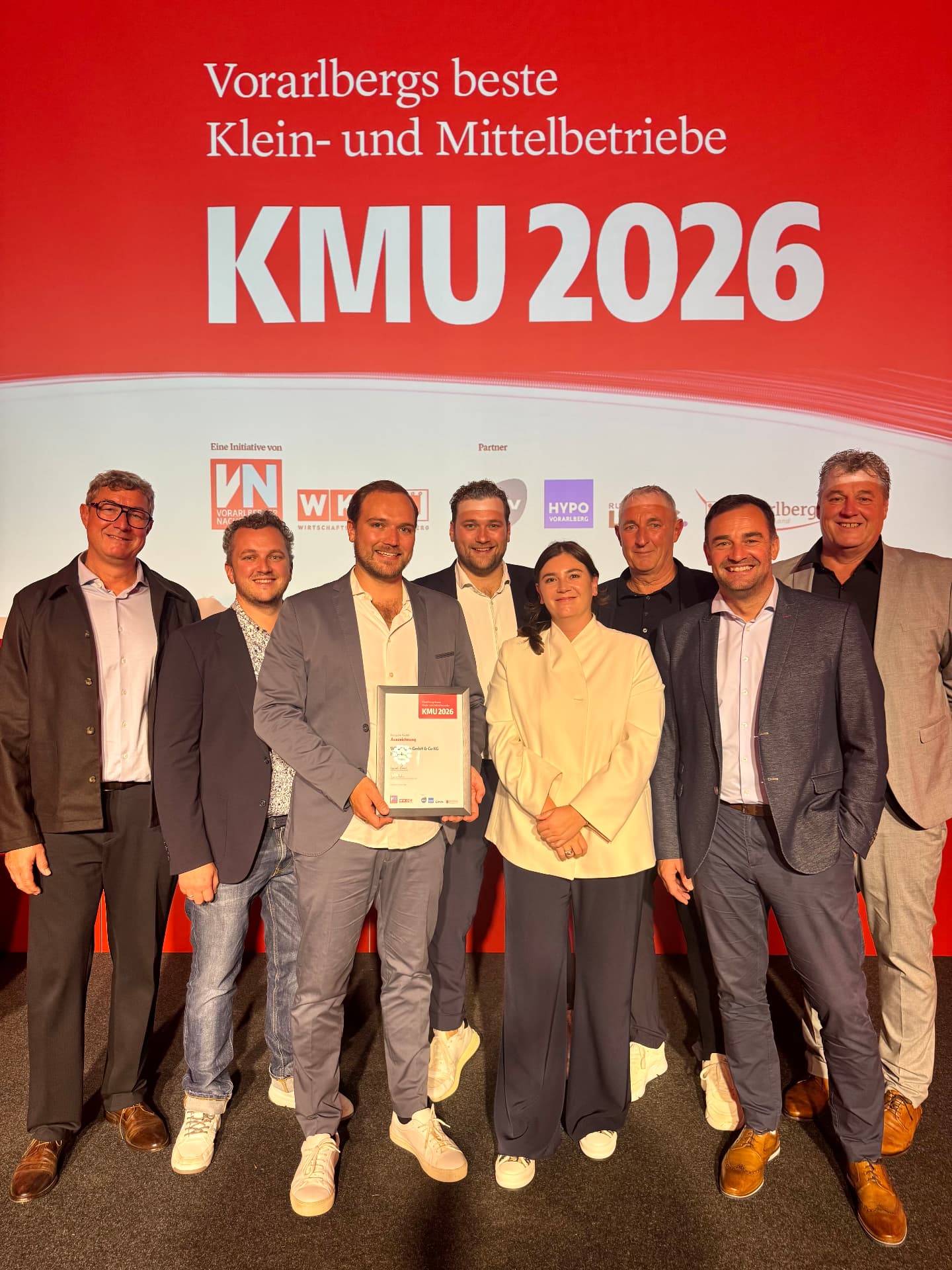Das Büffel-Team bei der Verleihung des Vorarlberger KMU-Preises 2026 mit der Auszeichnung
